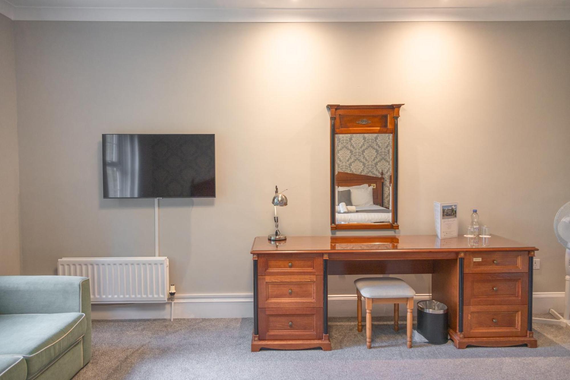 Woodland Manor Hotel Bedford Dış mekan fotoğraf